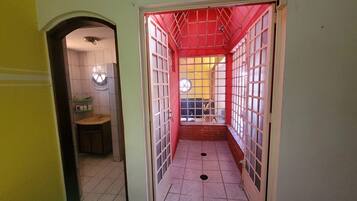 3 bedrooms, iron/ironing board, free WiFi