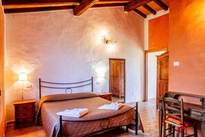 1 chambre, Wi-Fi gratuit, draps fournis