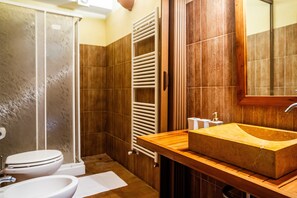 Doccia, set di cortesia gratuito, asciugamani