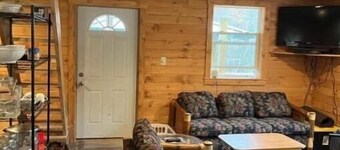 Cozy cabin with river view