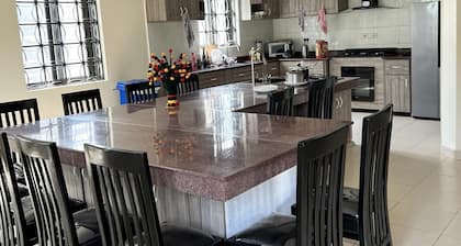 Inviting 9-bed Villa in Kampala