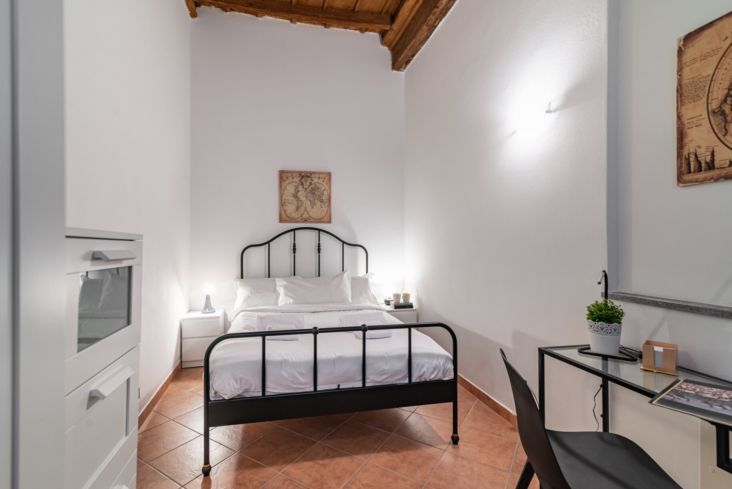 1 chambre, fer et planche à repasser, Wi-Fi gratuit, draps fournis