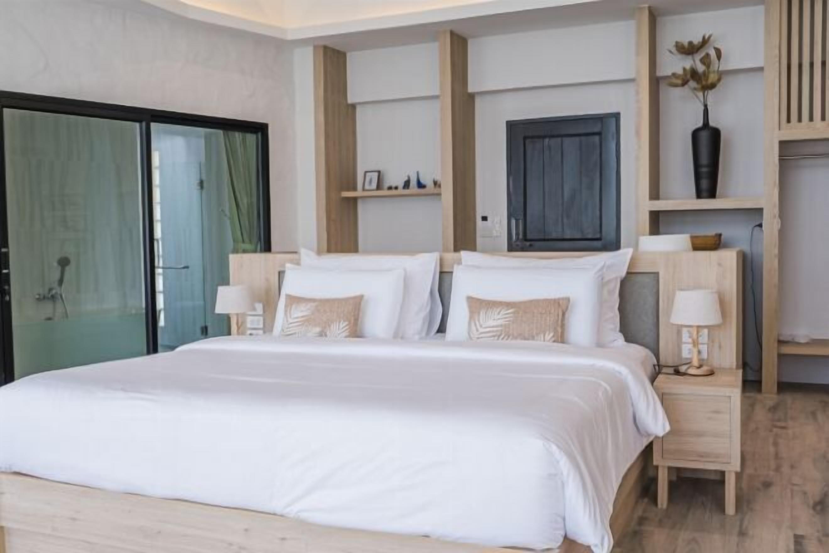 Ropa de cama de alta calidad, minibar y escritorio 