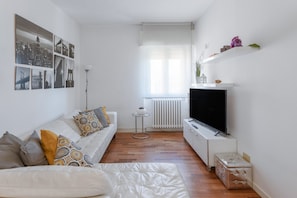 TV - Casa Eleonora (Pavia)