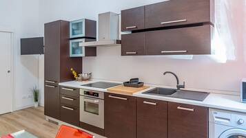 Fridge, microwave, oven, dishwasher