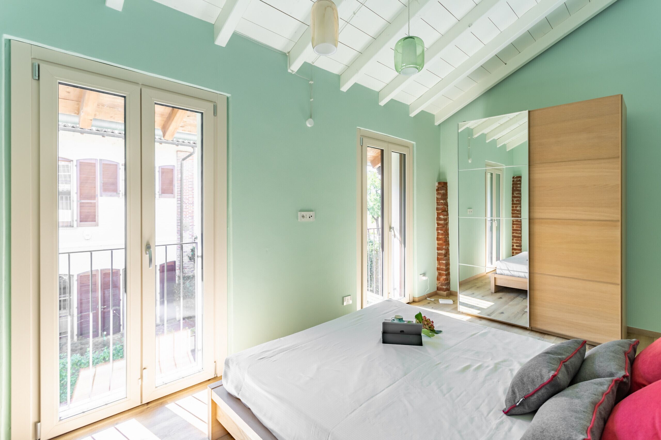 Fer et planche à repasser, Wi-Fi gratuit, draps fournis