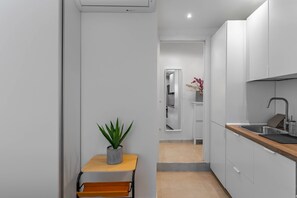 Fridge, microwave, oven, stovetop - Altea Home mono (Pavia)