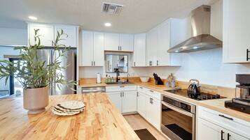 Rumah (5 Bedrooms) | Interior