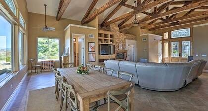 Charming Temecula Home w/ Hot Tub, Mountain Views!