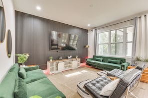 House (5 Bedrooms) | Interior