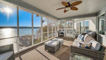 House (4 Bedrooms) | Front of property
