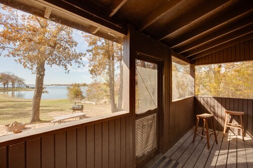 Reservoir Access: Pet-friendly Kerens Cabin!