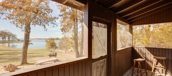 Reservoir Access: Pet-friendly Kerens Cabin!