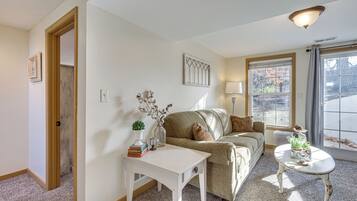 Cottage (2 Bedrooms) | Interior