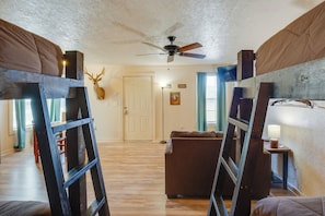 Apartment (0 Bedroom) | Interior