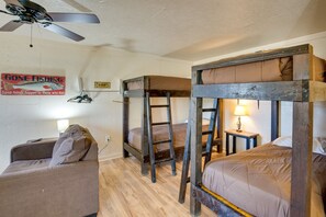 Apartment (0 Bedroom) | Bahagian dalam