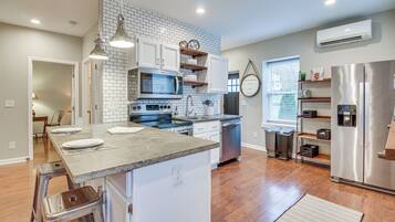 Apartment (1 Bedroom) | Interior