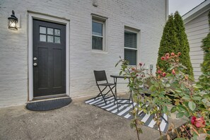 Apartment (1 Bedroom) | Interior