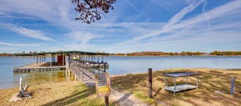 On-site Boat Ramp: Pet-friendly Kerens Studio!