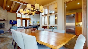 House, 4 Bedrooms | Dining - Obsidian #1 4 Bedroom Home by RedAwning (Mammoth Lakes)