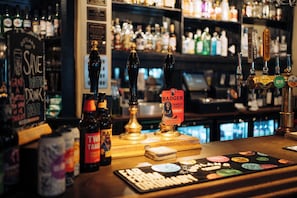 Bar (on property) - The Royal Lion Hotel (Lyme Regis)