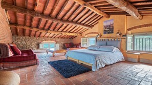 5 chambres, accès Internet, draps fournis