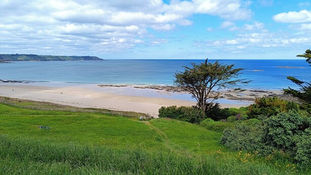 Nær stranden