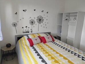 2 dormitoris, planxa i posts de planxar, wifi gratuïta i roba de llit 
