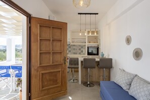 Interior entrance - Theodora's Suite (Paros)
