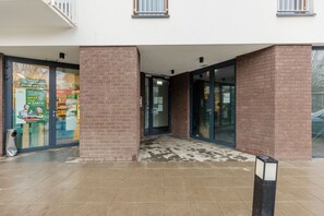 Exterior - Glamour Studio by Renters Prestige (Warsaw)