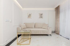 Living area - Glamour Studio by Renters Prestige (Warsaw)