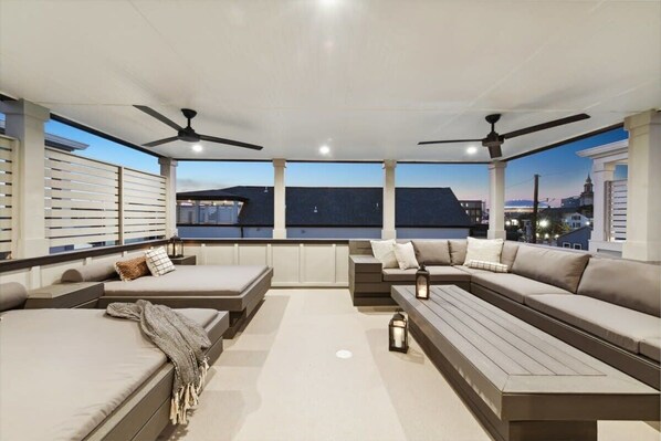 Property grounds - Designer Home | Heated Pool & Rooftop (New Orleans)