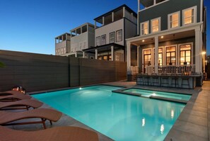 A heated pool - Radiant New Construction | Heated Pool & Spa (New Orleans)