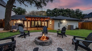 Property grounds - Central Convenience x Modern Luxury - Heart of Houston (Houston)