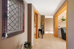 Interior - Holiday Home 'Golf Vila Sol - Algarve Paraíso' with Shared Pool, Terrace and Air Conditioning (Quarteira)