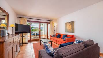 Télévision, table de tennis de table