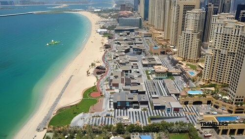 Travelers Dubai Marina Hostel