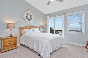 4 عدّة غرف نوم وواي فاي مجانًا وملاءات أسرّة