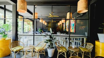 Coffee shop
