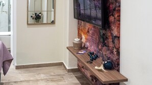 Blue Ark Romantic Studio Under Acropolis | 1 غرفة نوم وخزنة داخل الغرفة وستائر تعتيم وتجهيزات عازلة للصوت