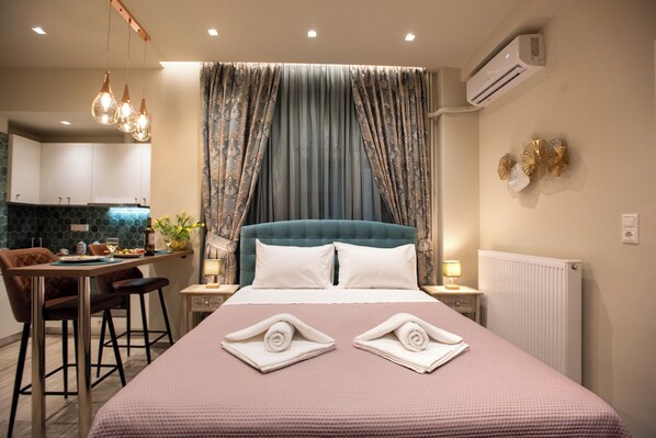 1 camera, cassaforte in camera, tende oscuranti, insonorizzazione