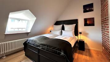 2 Schlafzimmer, Schreibtisch, Reisekinderbett, WLAN