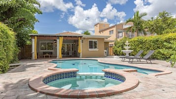 Una piscina riscaldata