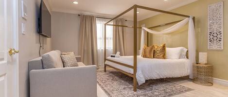 4 chambres, fer et planche à repasser, lit parapluie, Wi-Fi