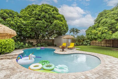 Beach-Style Pool • Family Stay • Near Airport