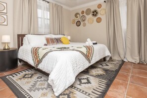 4 bedrooms, desk, iron/ironing board, travel cot