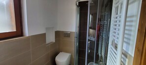 Bruser, bidet, Shampoo, Toiletpapir