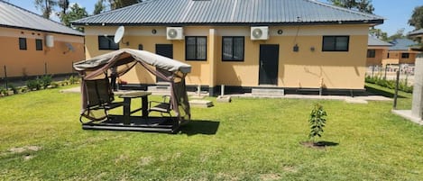 Ulkoruokailutilat
