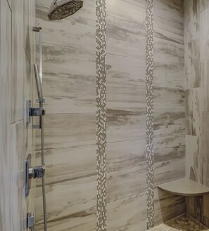 Shower, hair dryer, towels - 1 Cartgate Drive – PD Coastal Retreat with Carolina Room & Private Pool (Hilton Head Island,)