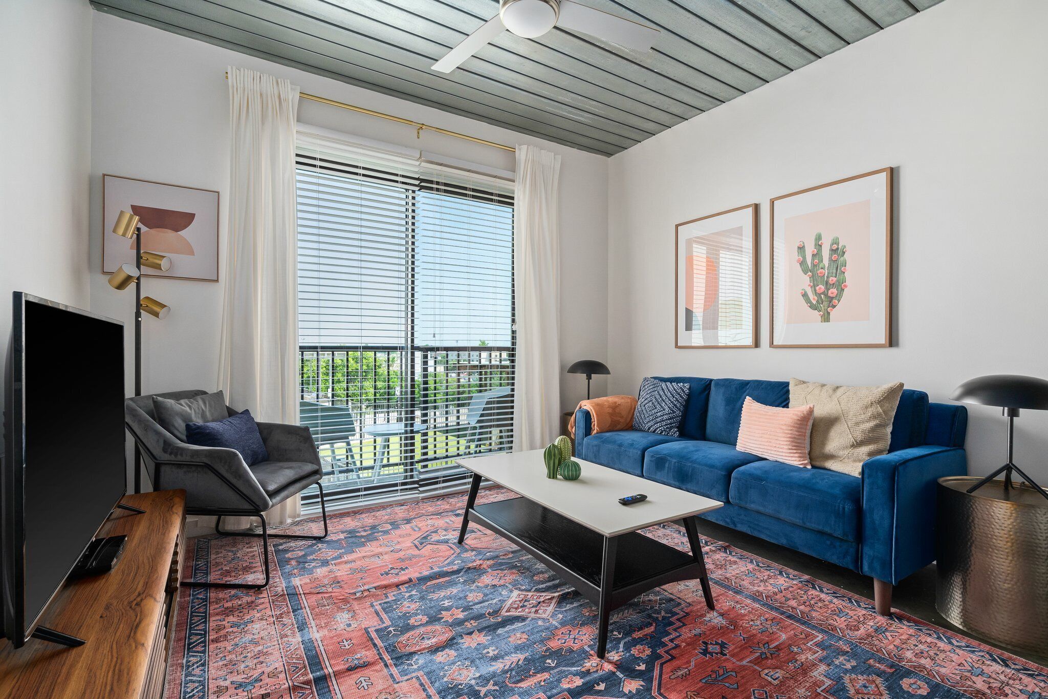 Lodgeur | Fabulous & modern 1BR loft | Midtown